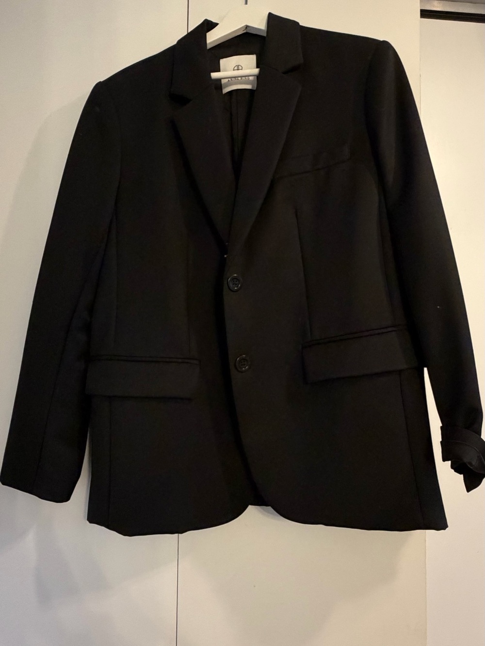 Anine Black Single-Breasted Blazer - Classic Tailored Style size M